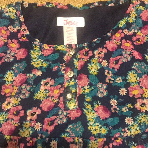 Girls dress - Picture 2 of 3